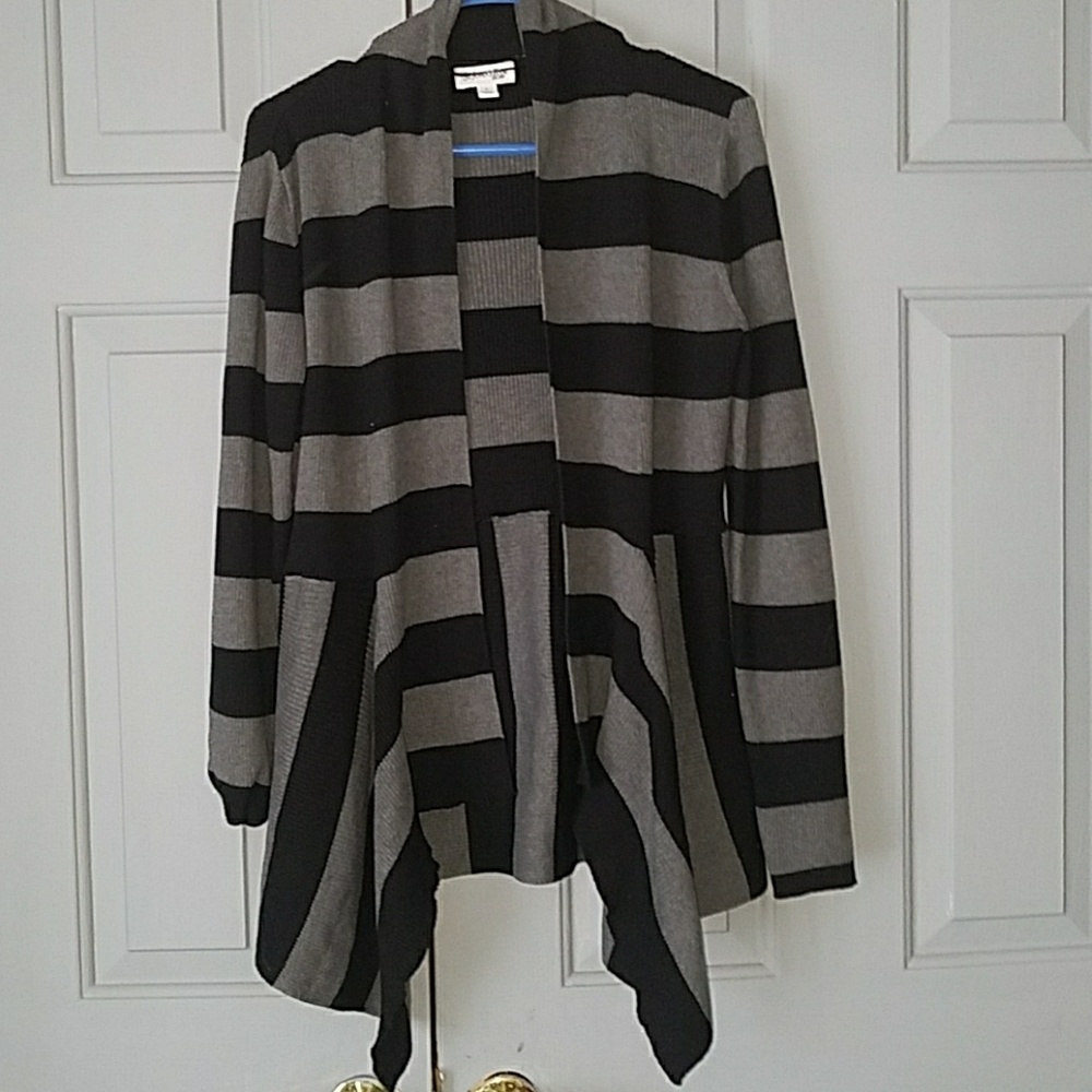 Black and gray stripped cardigan.